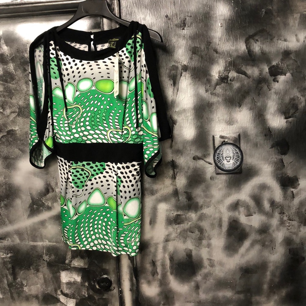Gorgeous Top by CARTISE